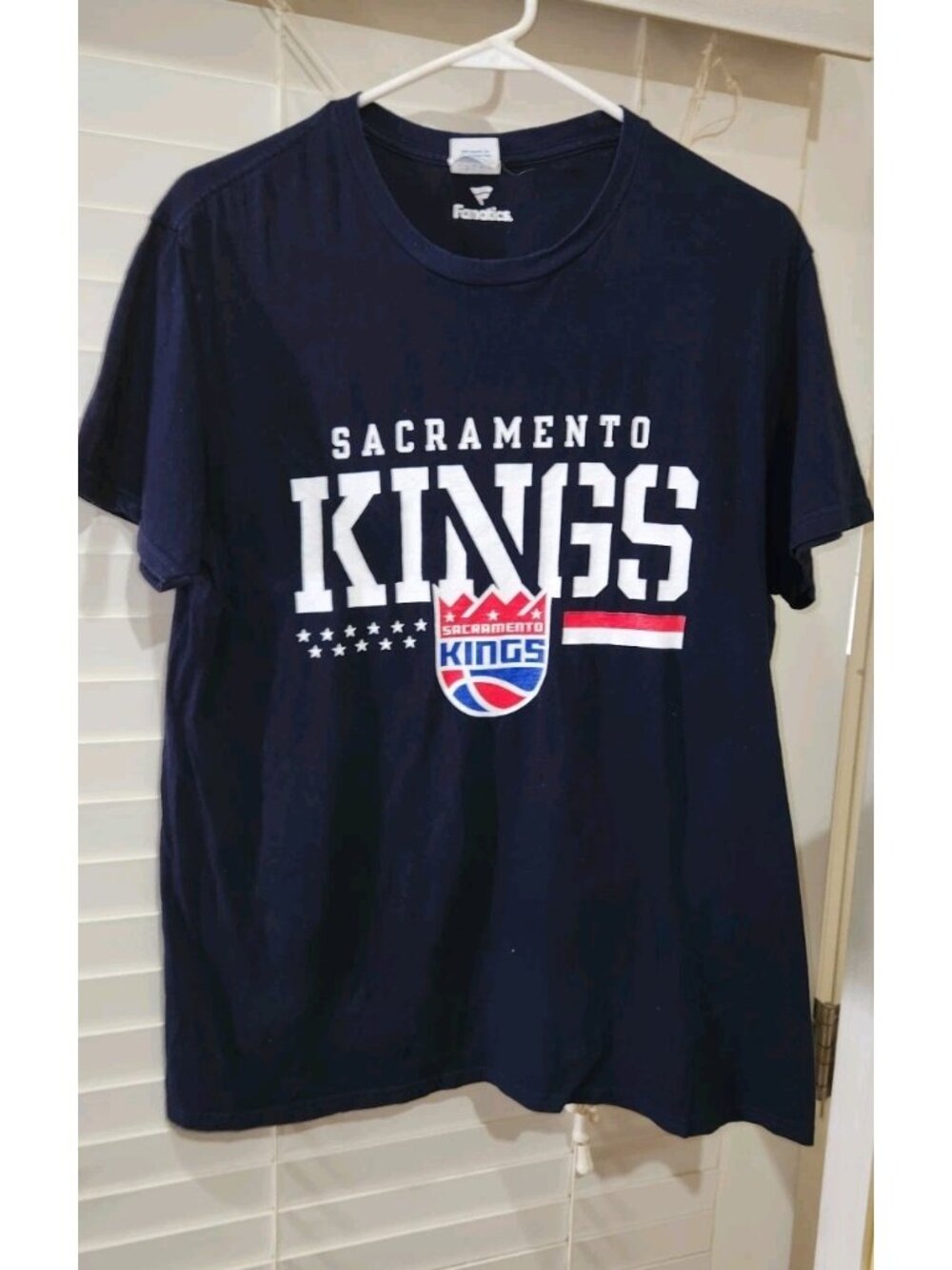 Sacramento Kings Womens Large Fanatics Tee Black NBA Graphic Basketball Shirt